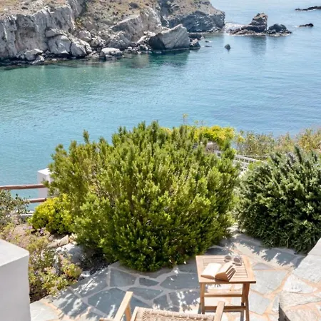 Demetra Waterfront House-authentic Syros, By Elefthia Syros * Mégas Yialós-Nítes